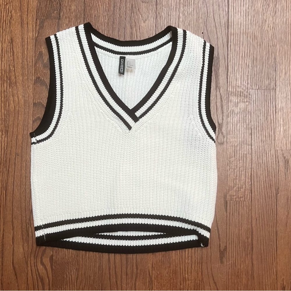 H&M Cropped Sweater Vest